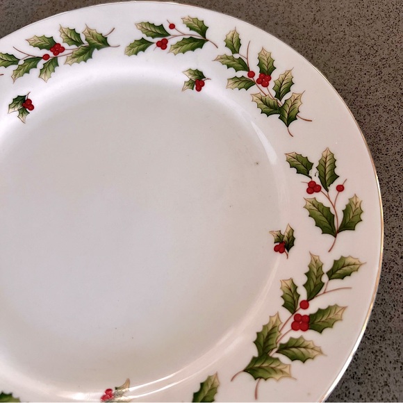 Vintage WORLD BAZAARS Holly Berry Salad Plates Ivory Winter White Set of Three - Picture 11 of 14